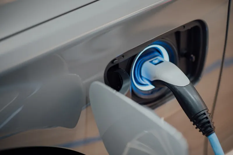 Clay Bar vs. Polishing: What's the Difference?
